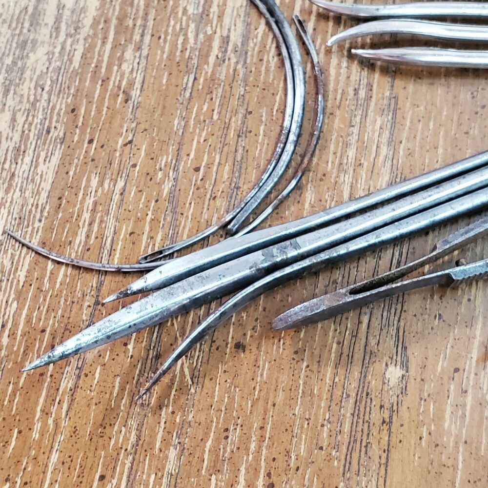 Antique Art Deco Bakelite Box Leather Awls Curved Sewing Needles Tweezers Picks - Picture 16 of 16